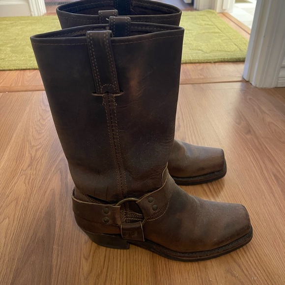 Women’s Frye leather moto square toe boots - Picture 6 of 8